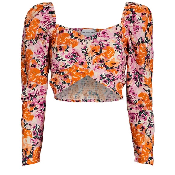 Something Navy Floral Crop - Picture 2 of 3